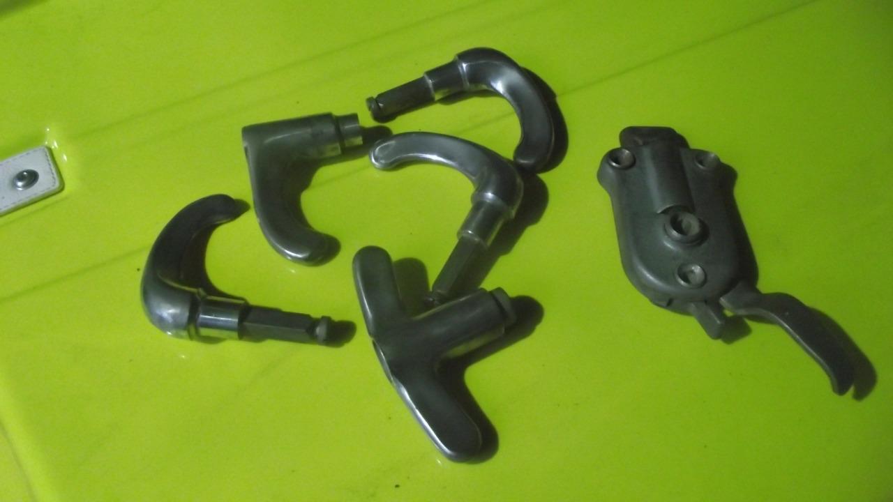 Poignées CITROEN 2CV AZ LesAnciennes.com