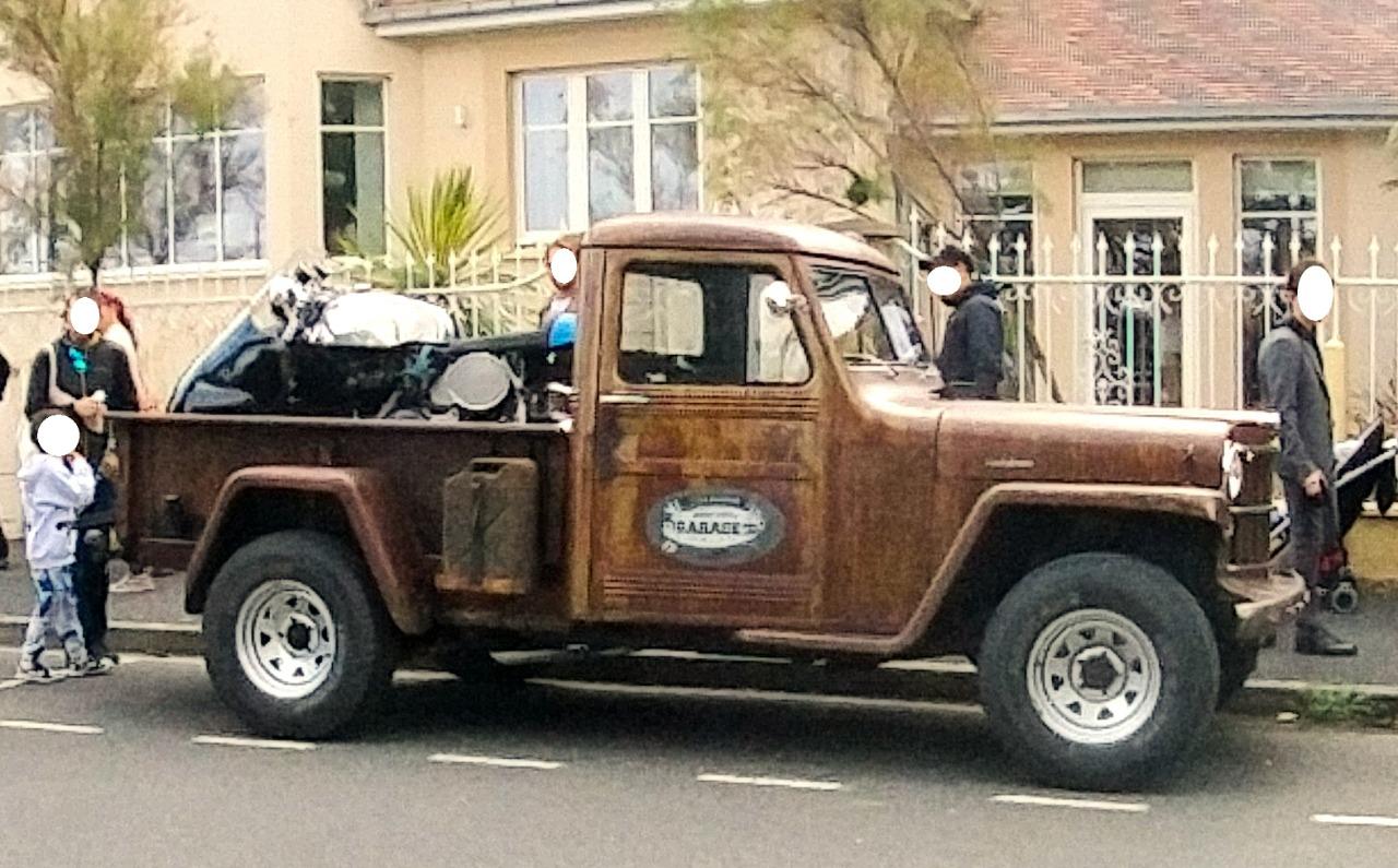 WILLYS Jeep pick-up - 1956 LesAnciennes.com