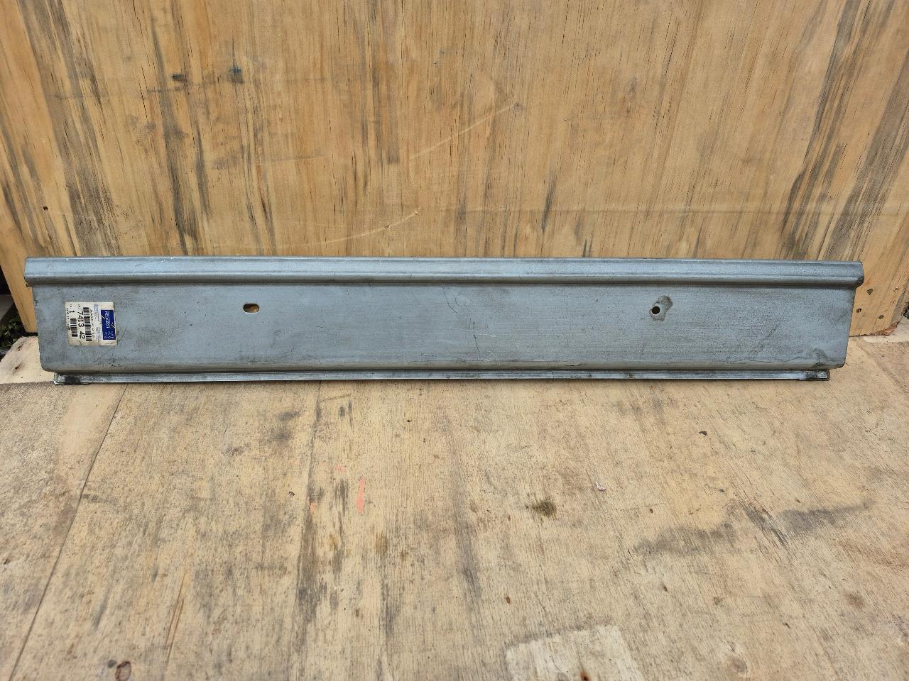 Armature de Pare-choc Avant PEUGEOT 505 LesAnciennes.com