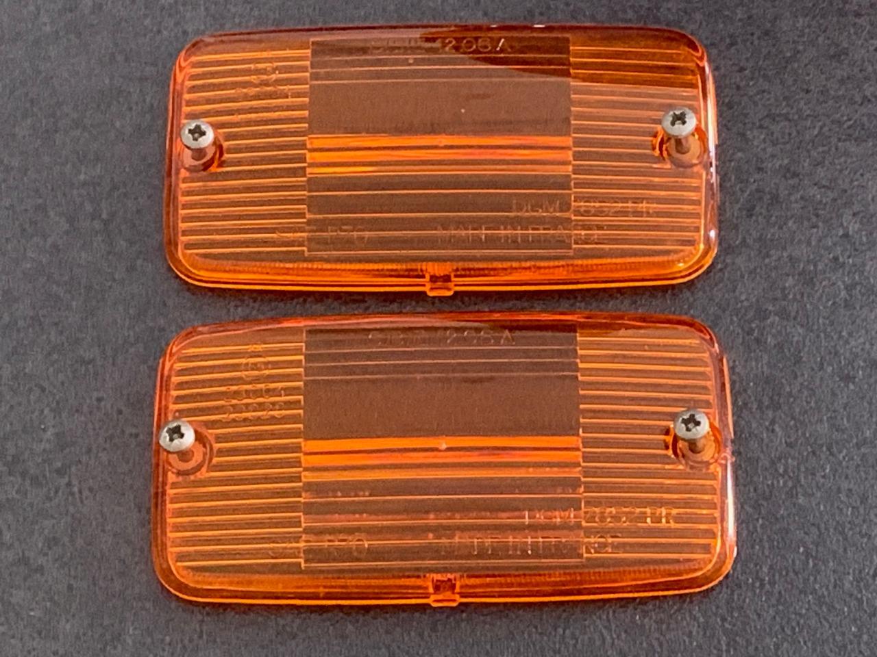 2 Cabochons de feux de recul " Ambre " Citroen D LesAnciennes.com