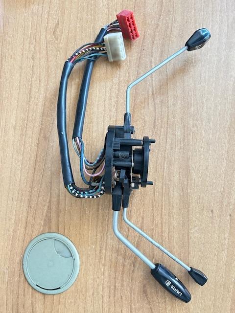 Commodo d'éclairage Ferrari Dino 246, F400, F365 LesAnciennes.com