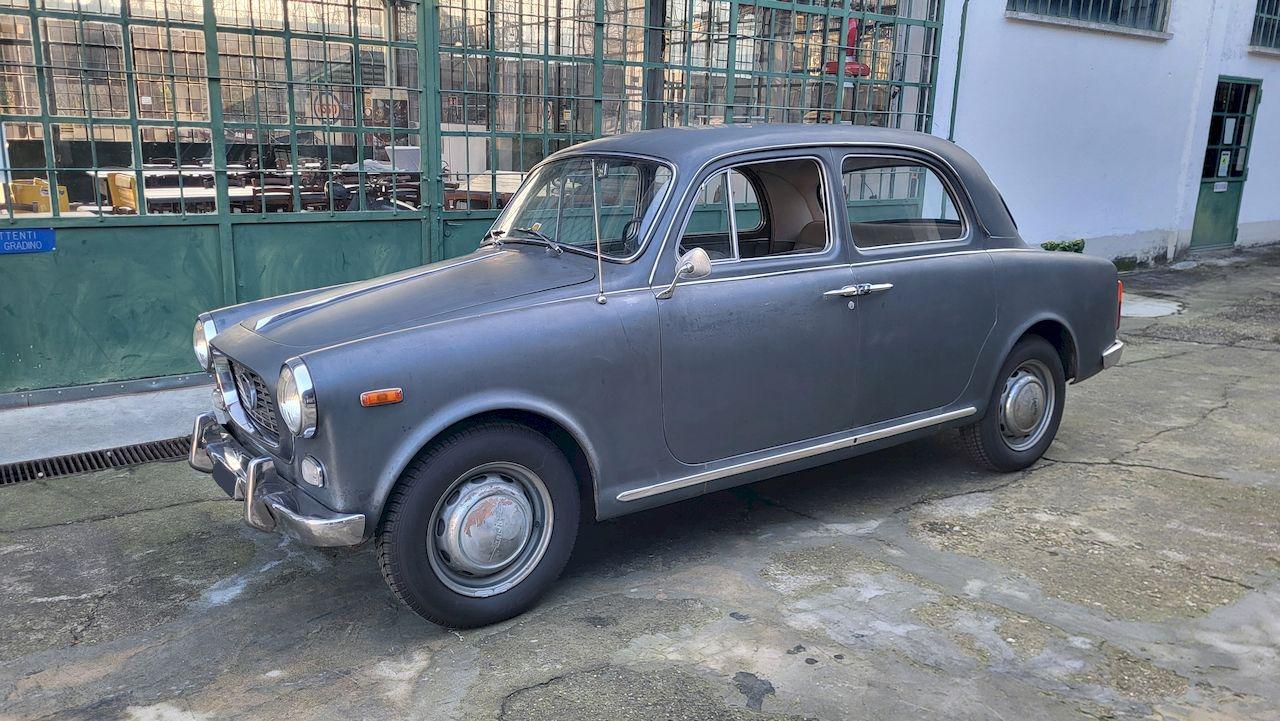 LANCIA Appia Berlina III Serie - 1962 LesAnciennes.com