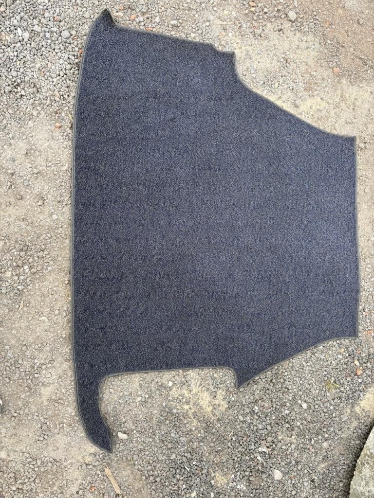 Tapis de coffre BMW 3.0 E9 LesAnciennes.com