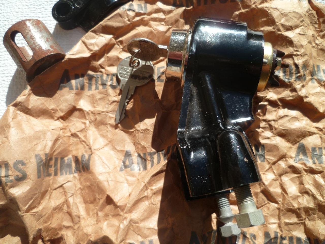 Anitvol CITROEN DS 19 LesAnciennes.com