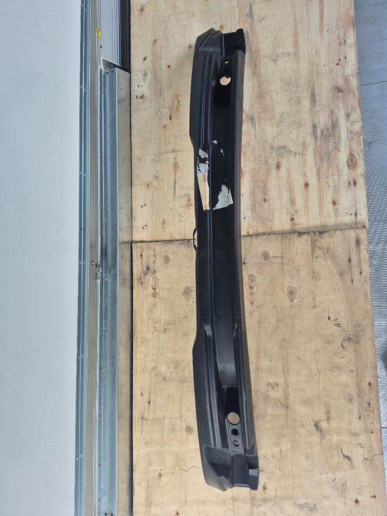 Armature PareChoc PEUGEOT 406 LesAnciennes.com