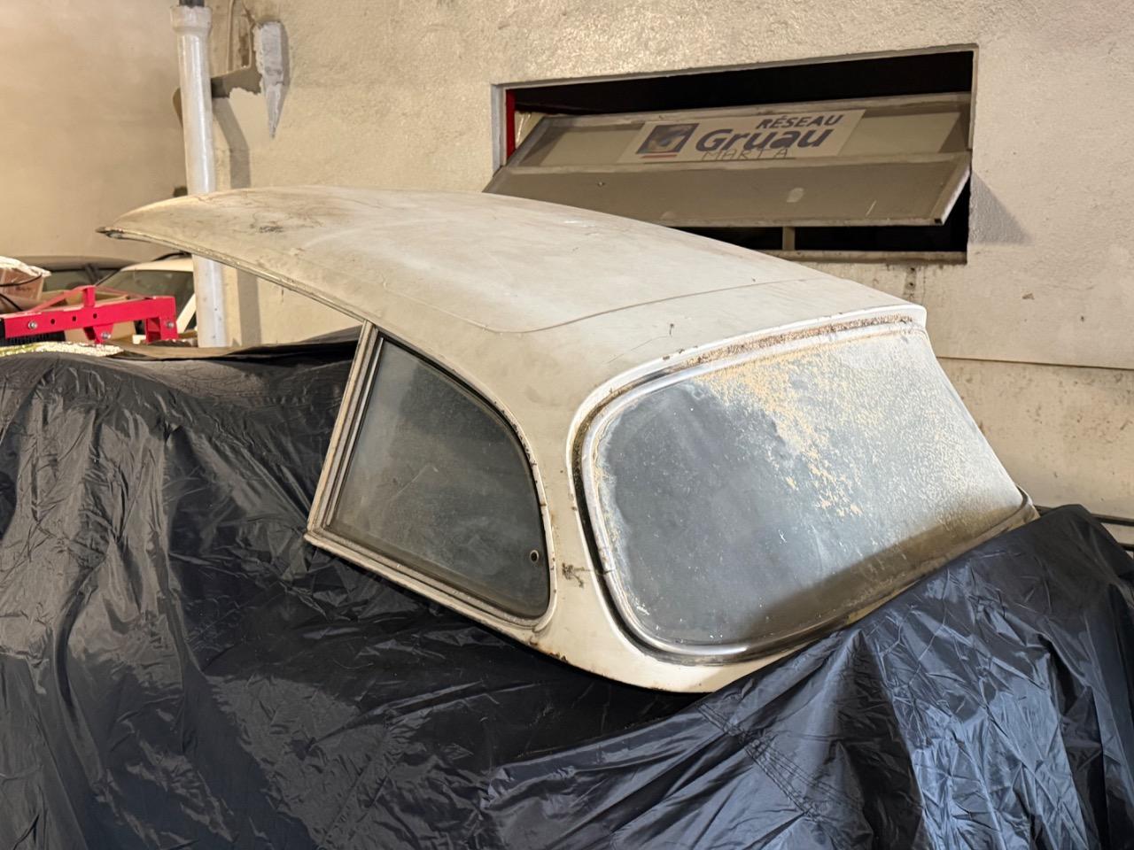 Hard top RENAULT Caravelle Caravelle LesAnciennes.com