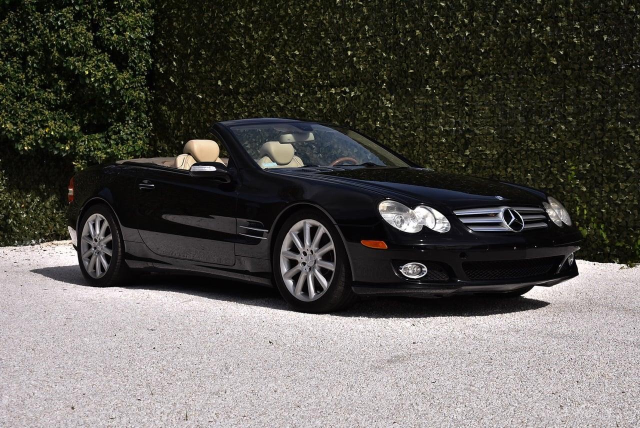 2007 Mercedes-Benz R230 SL550 Convertible 5,5L V8 LesAnciennes.com