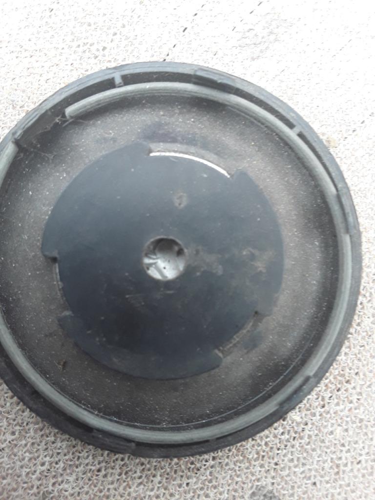 Centre de volant Peugeot 404 cabriolet LesAnciennes.com