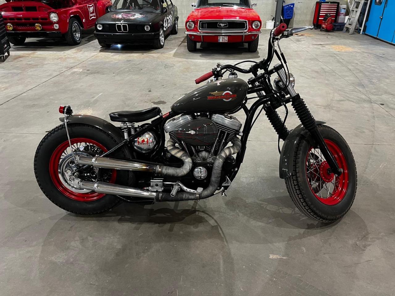 HARLEY DAVIDSON Style bobber - 1974 LesAnciennes.com
