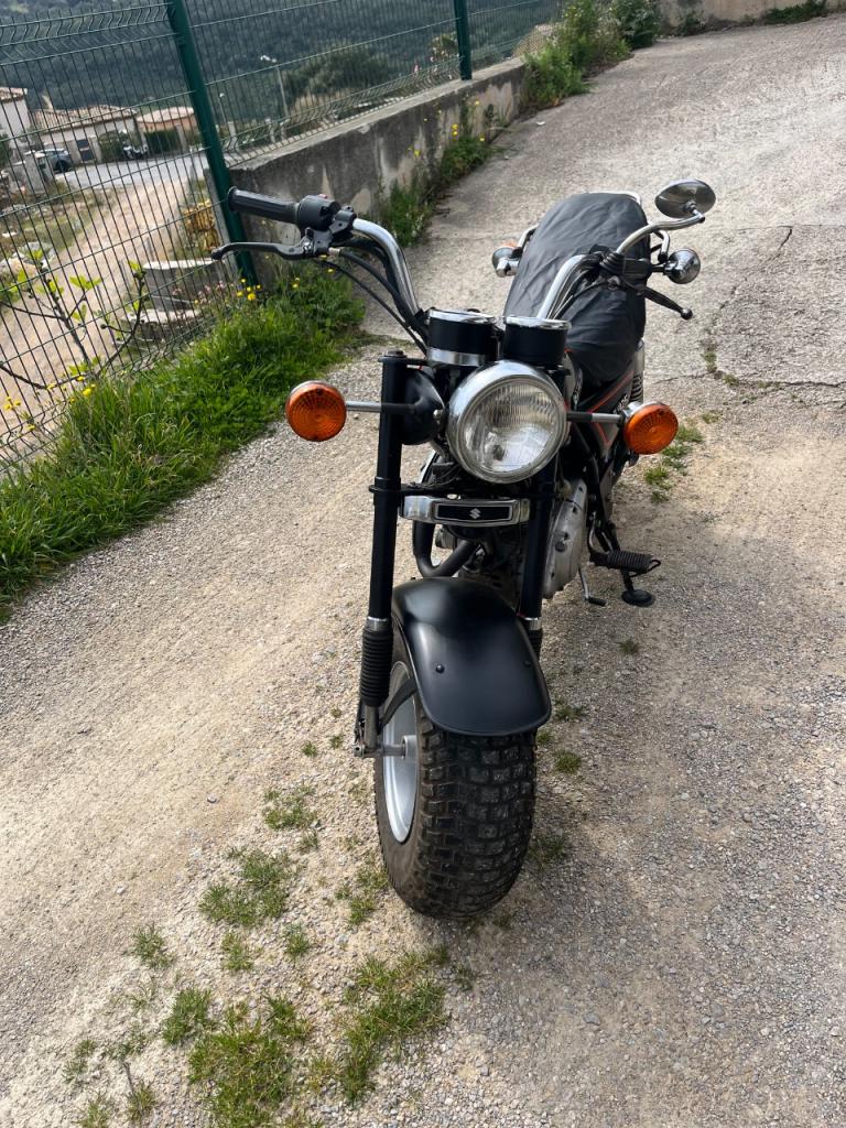 SUZUKI RV 125 LesAnciennes.com