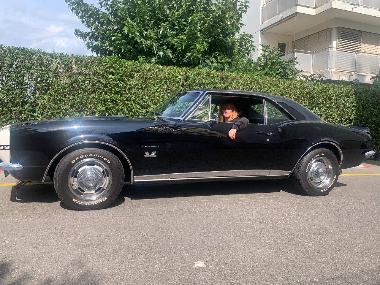 CHEVROLET Camaro V8 SS pack RS - 1967 LesAnciennes.com