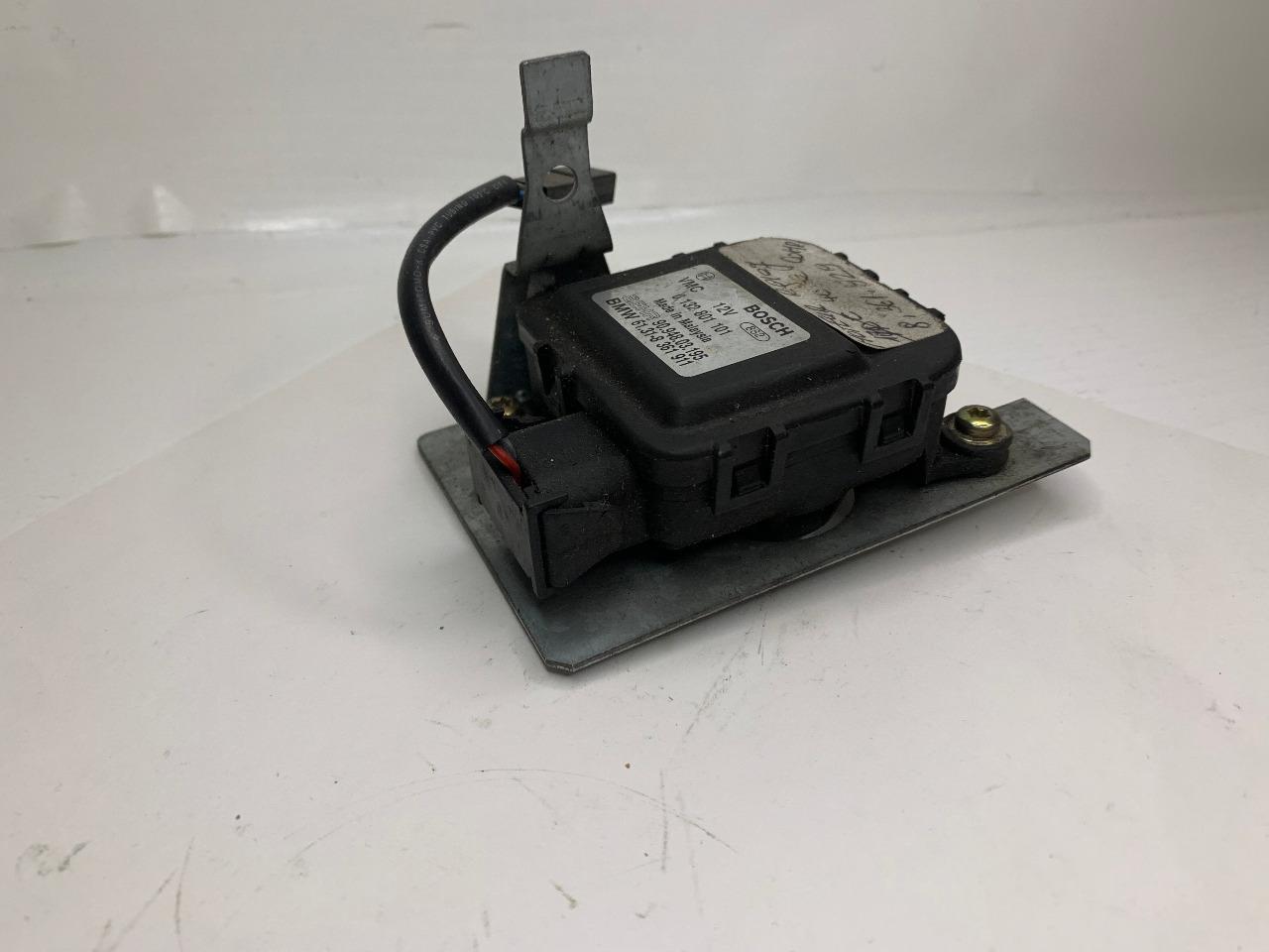 Moteur réglage chauffage BMW E 36 COMPACT LesAnciennes.com