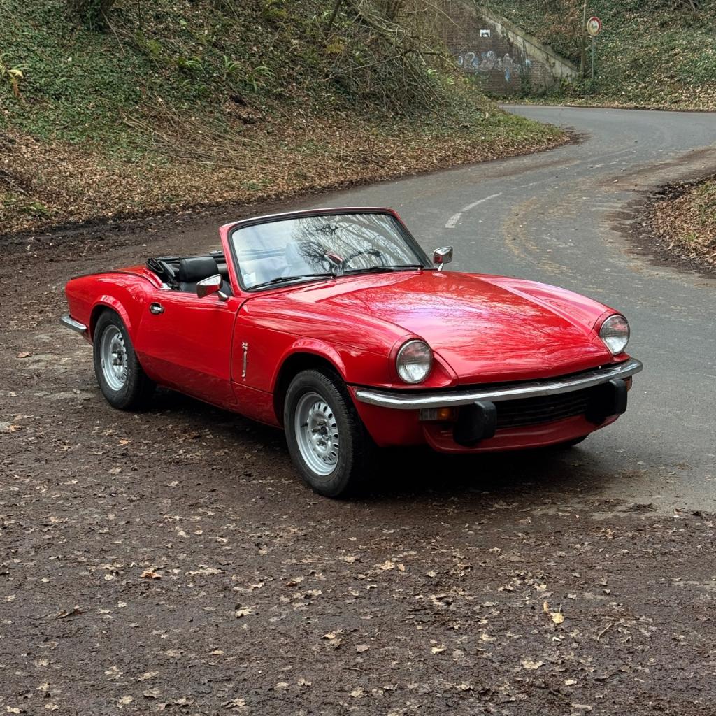 TRIUMPH 1500 FH - 1977 LesAnciennes.com