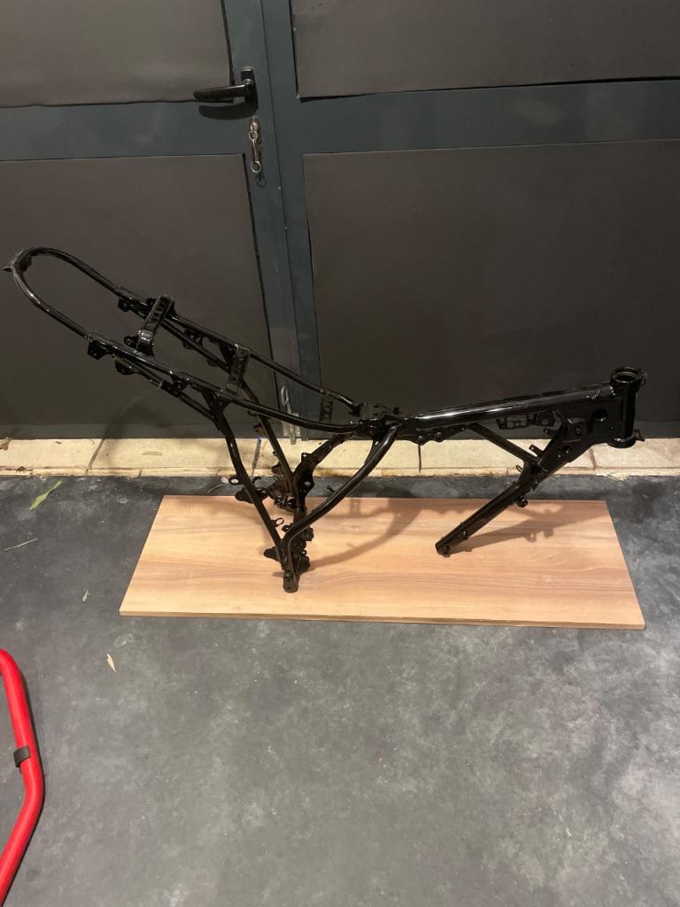 Cadre YAMAHA XT 250 1990 LesAnciennes.com