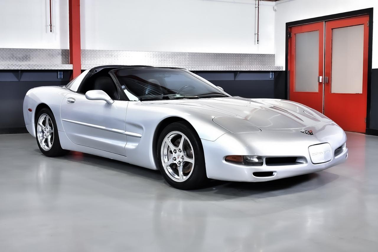 2001 Chevrolet Corvette C5 Targa 350CI V8 LesAnciennes.com