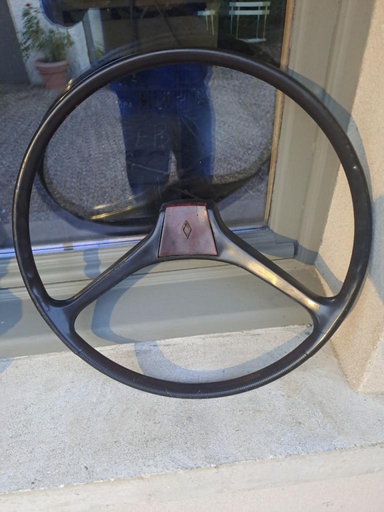 Volant RENAULT 4 (R4) LesAnciennes.com