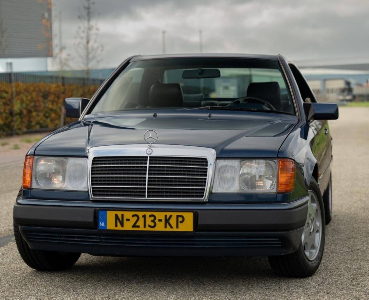 MERCEDES 200 CE 16 - 1993 LesAnciennes.com