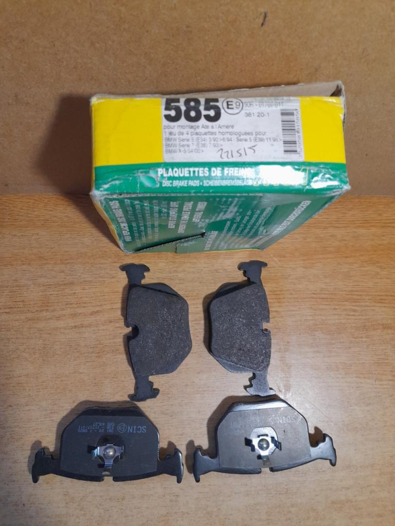 Plaquettes de frein arrière BMW M5 E34 E38 MGA58 LesAnciennes.com
