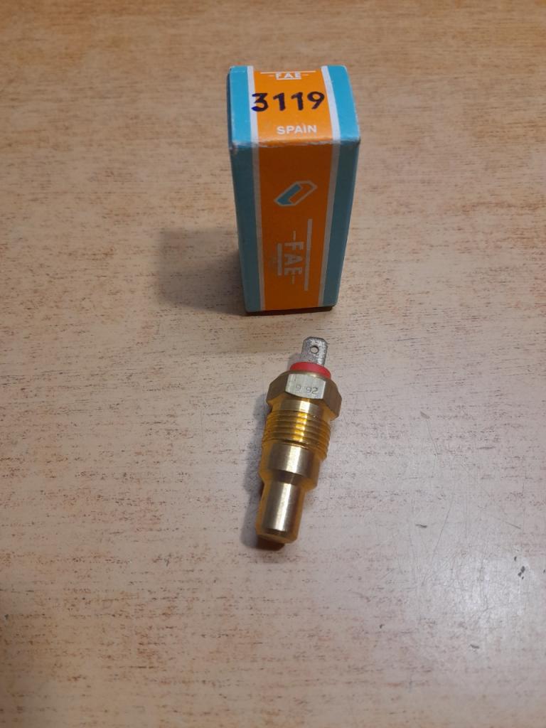 Sonde température eau Austin mini Triumph TR4 LesAnciennes.com