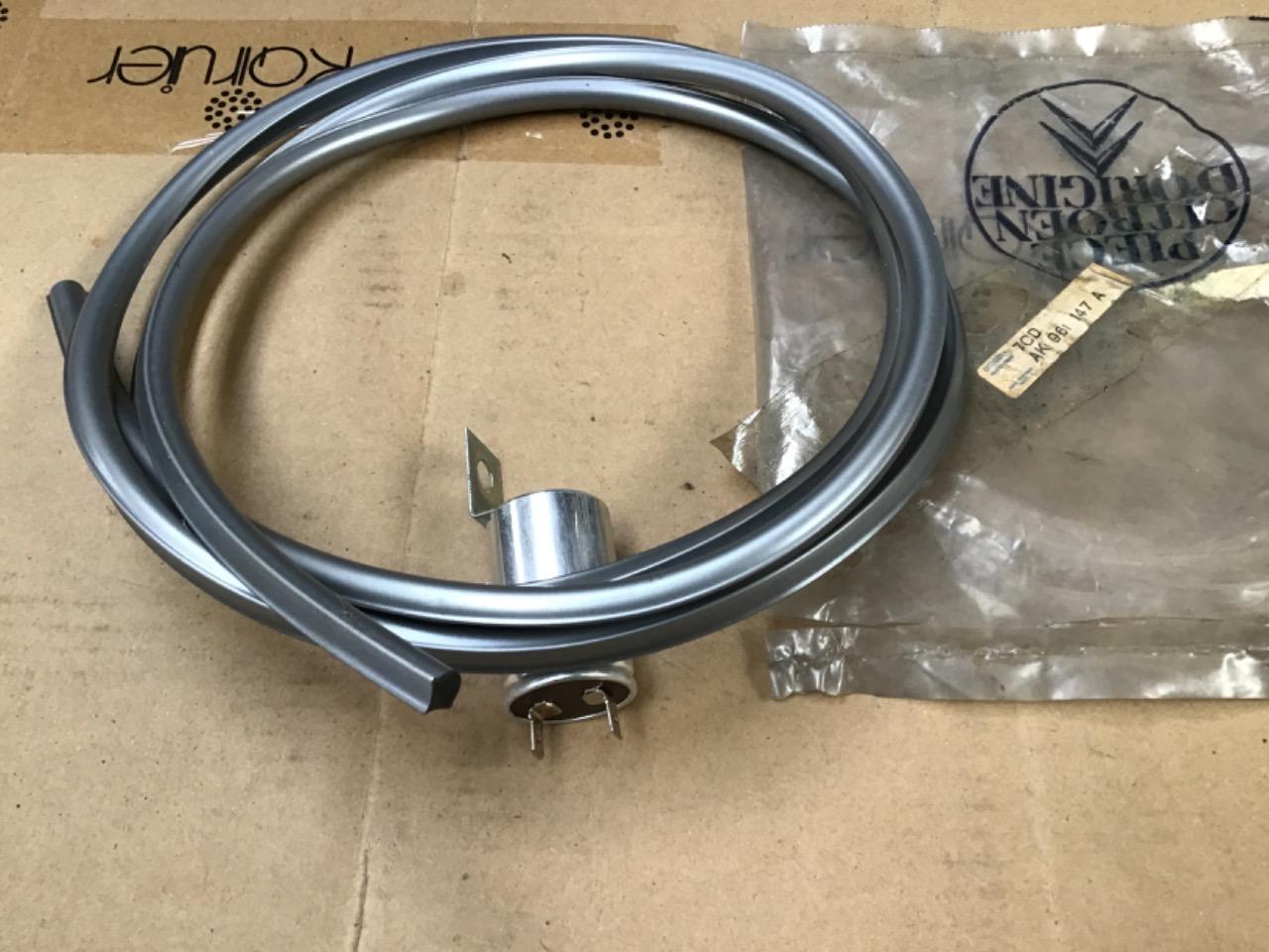JOINT NEUF D’ORIGINE LUNETTE AR CITROEN 2CV LesAnciennes.com
