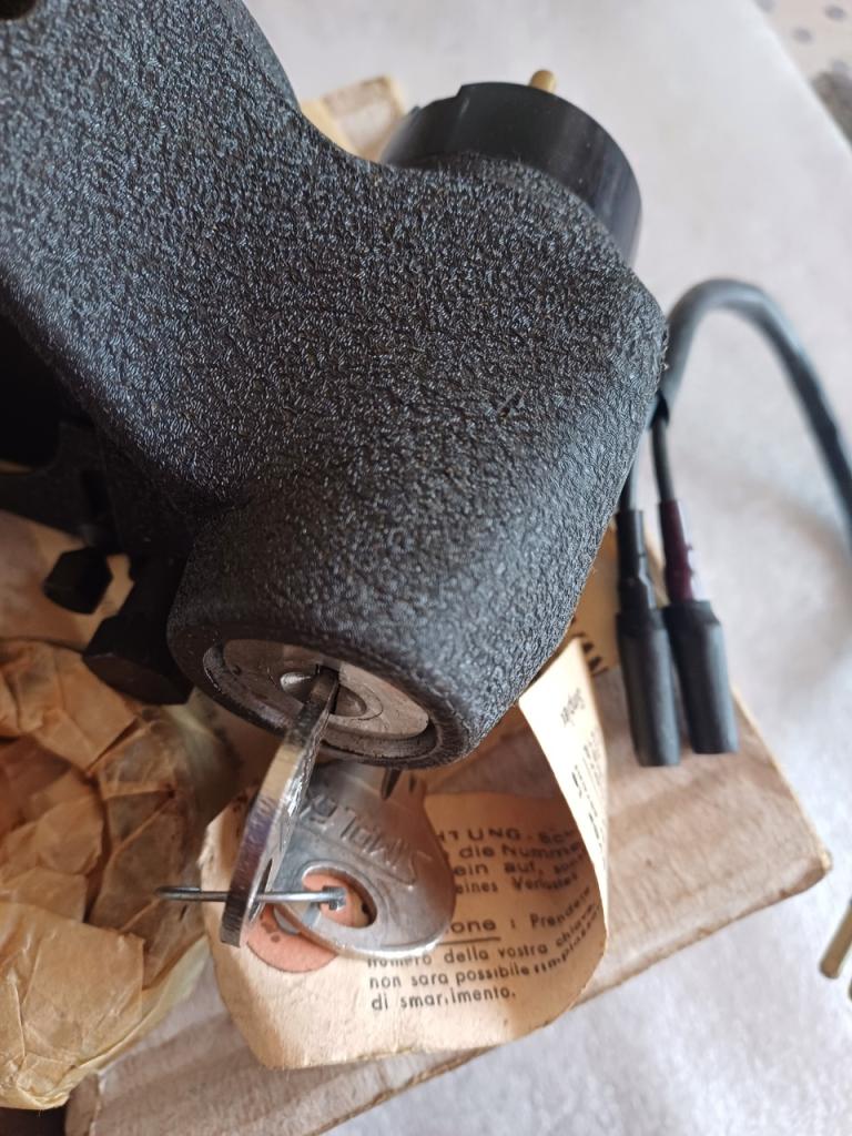 ANTIVOL NEUF AMI 6 LesAnciennes.com