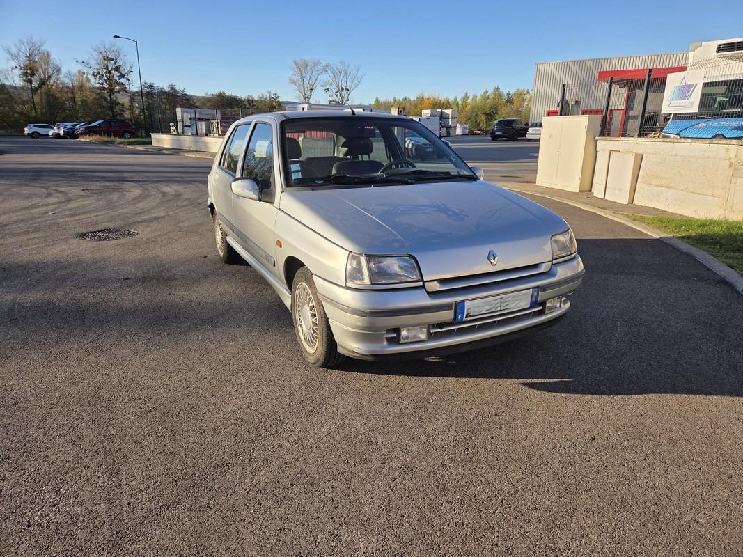 RENAULT Clio BACCARA - 1995 LesAnciennes.com