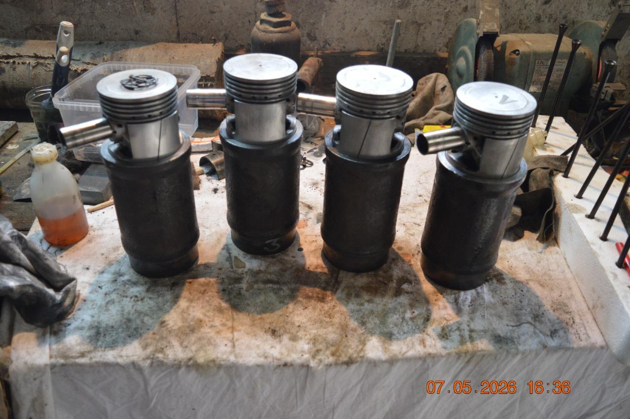 Chemise pistons Frégate galion goélette etc LesAnciennes.com