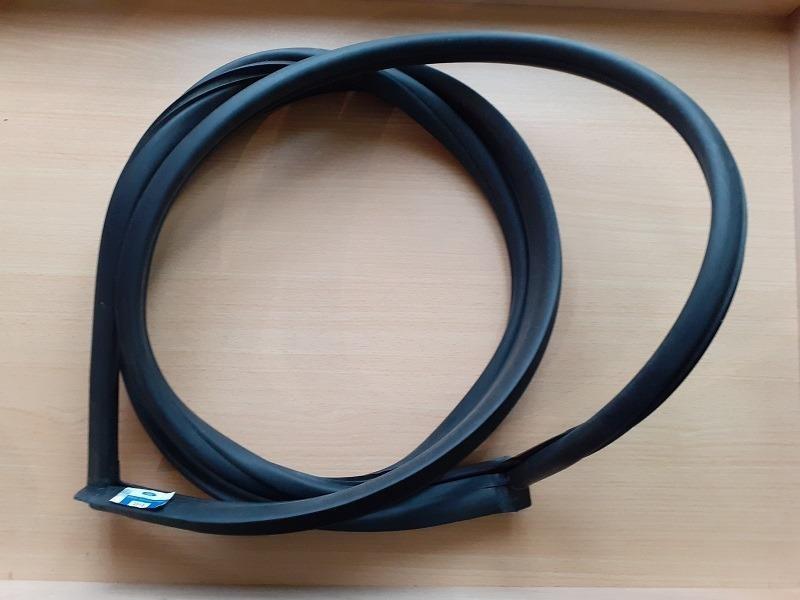 Joint de lunette FORD Mustang LesAnciennes.com