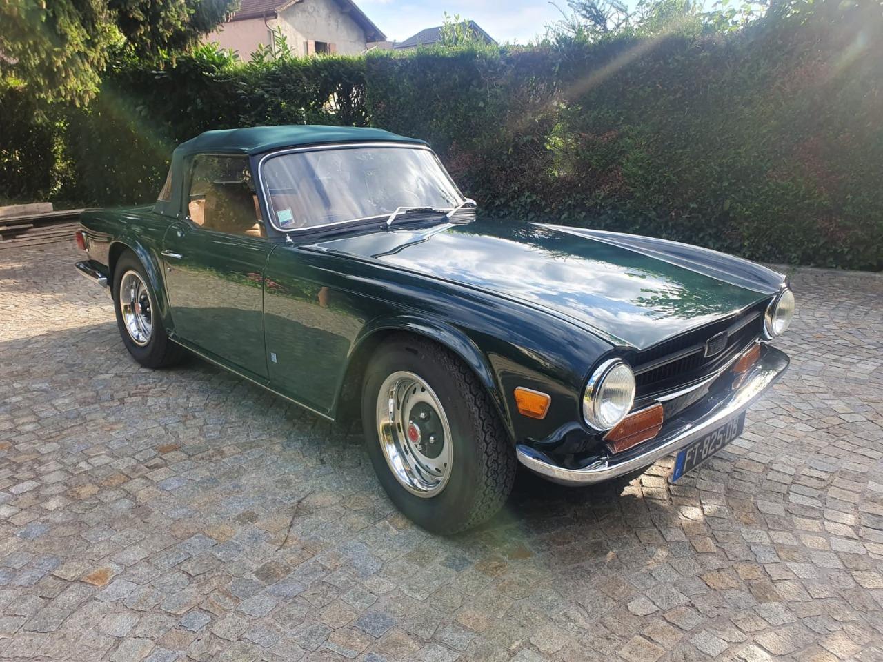 TRIUMPH TR6 2.5l carburateurs - 1971 LesAnciennes.com