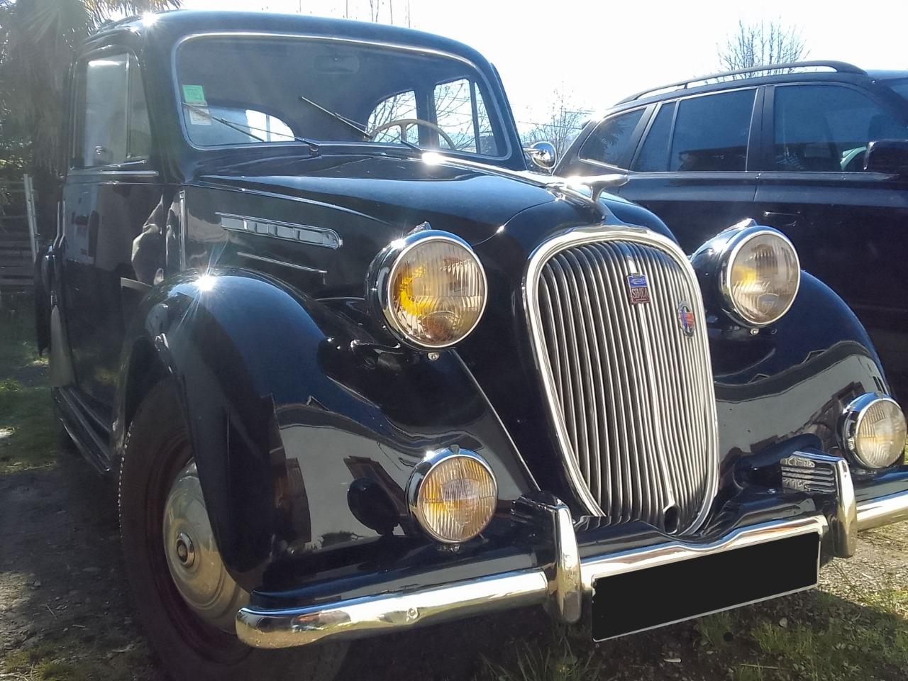 SIMCA 8 berline - 1951 LesAnciennes.com