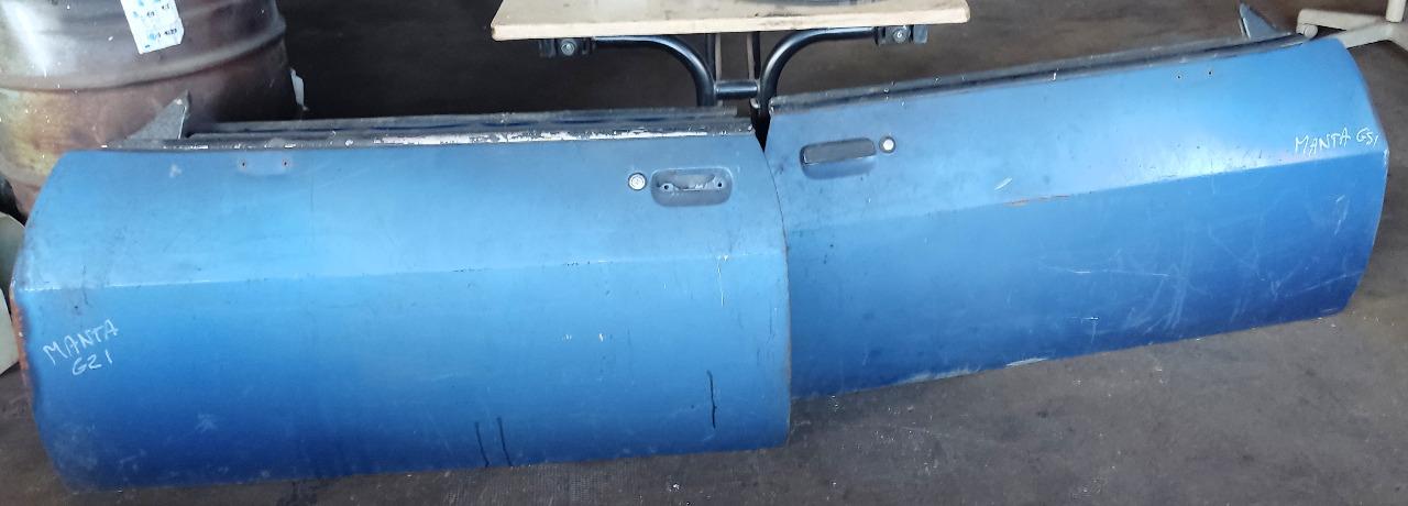 2 portes OPEL Manta gsi LesAnciennes.com