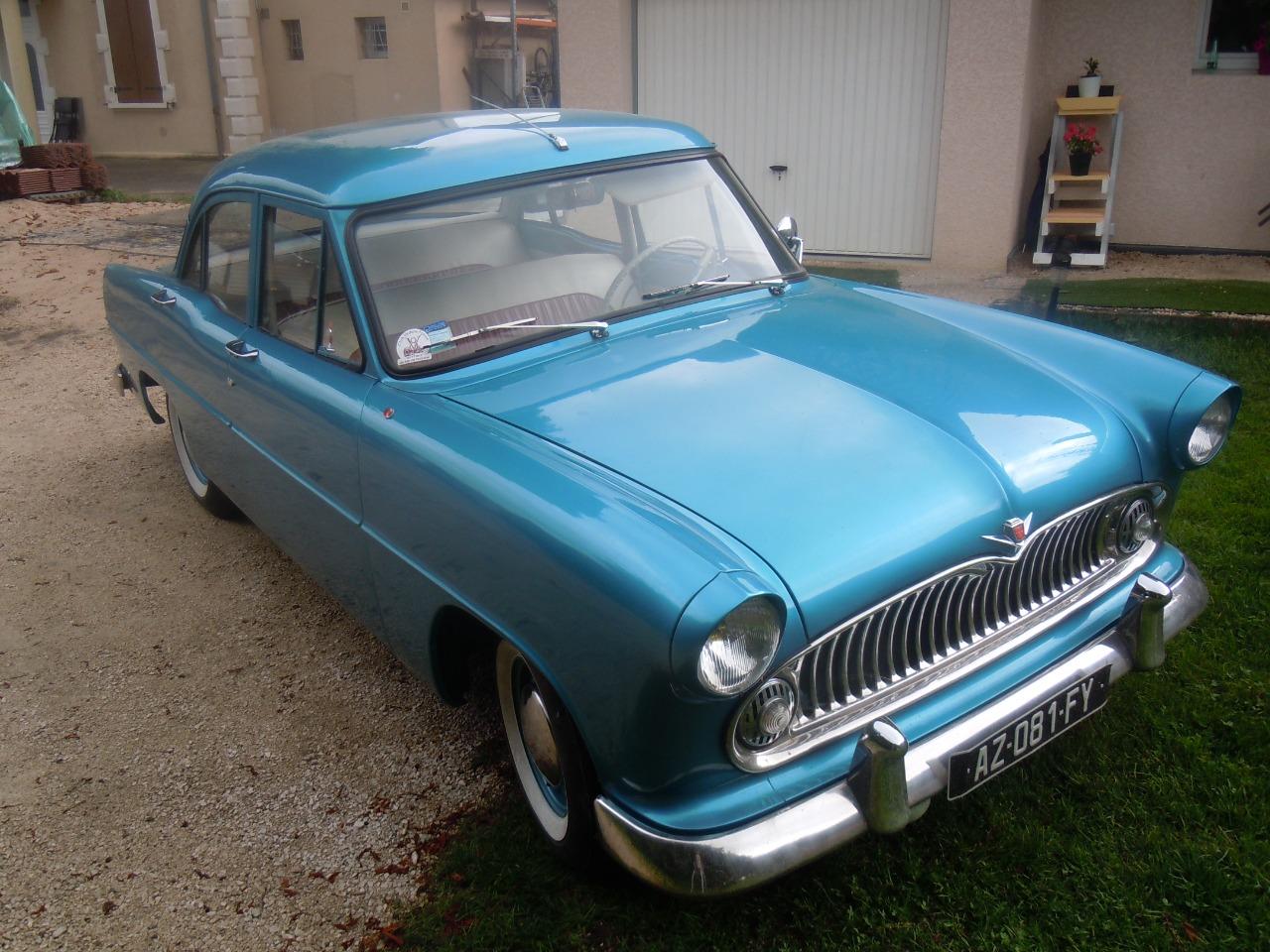 SIMCA Vedette trianon - 1955 LesAnciennes.com