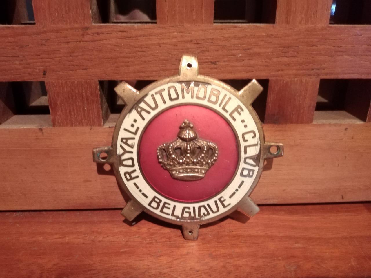 Badge Belgique automobiles anciennes LesAnciennes.com