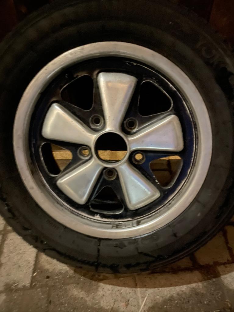 Fuchs PORSCHE 911 911S, 911 T, 911 E LesAnciennes.com
