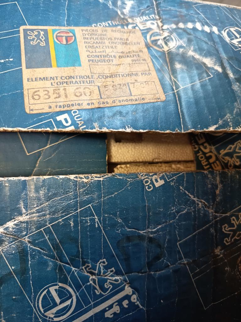 FEU ARRIERE 309 LesAnciennes.com