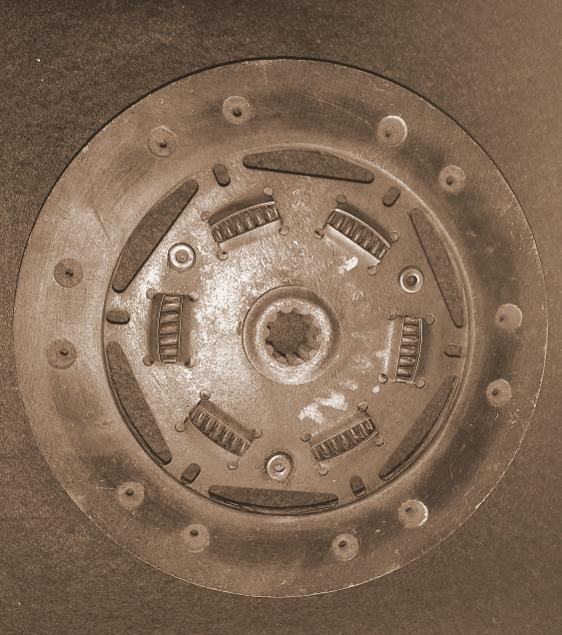 RENAULT Dauphine disque embrayage LesAnciennes.com