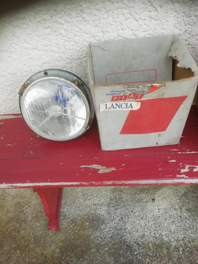 Optique de phare LANCIA alfa LesAnciennes.com
