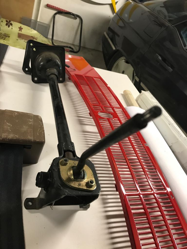 Tringlerie PEUGEOT 304 Cabriolet LesAnciennes.com