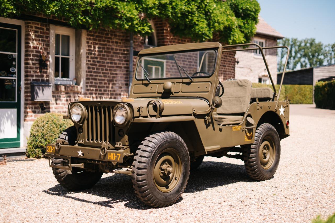 JEEP Willys M38 - 1952 LesAnciennes.com