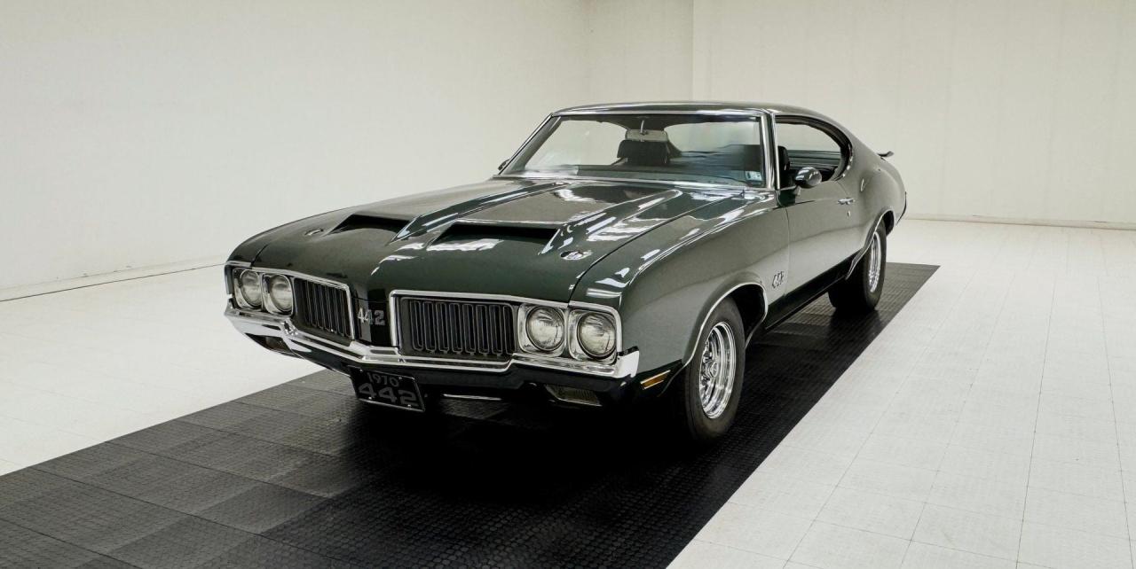 1970 Oldsmobile 442 Hardtop LesAnciennes.com