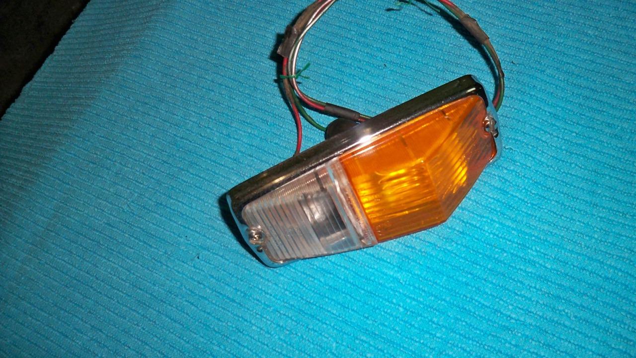 Clignotant MGB LesAnciennes.com