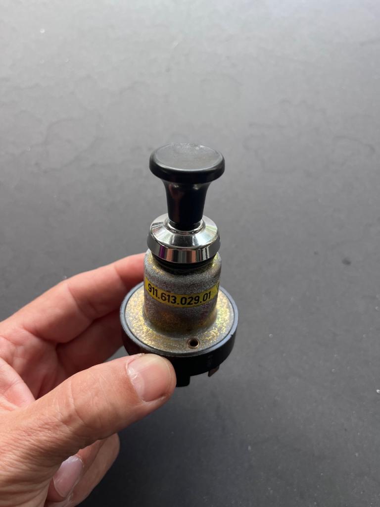 Interrupteur allume phare Porsche 911 Classic SWB LesAnciennes.com