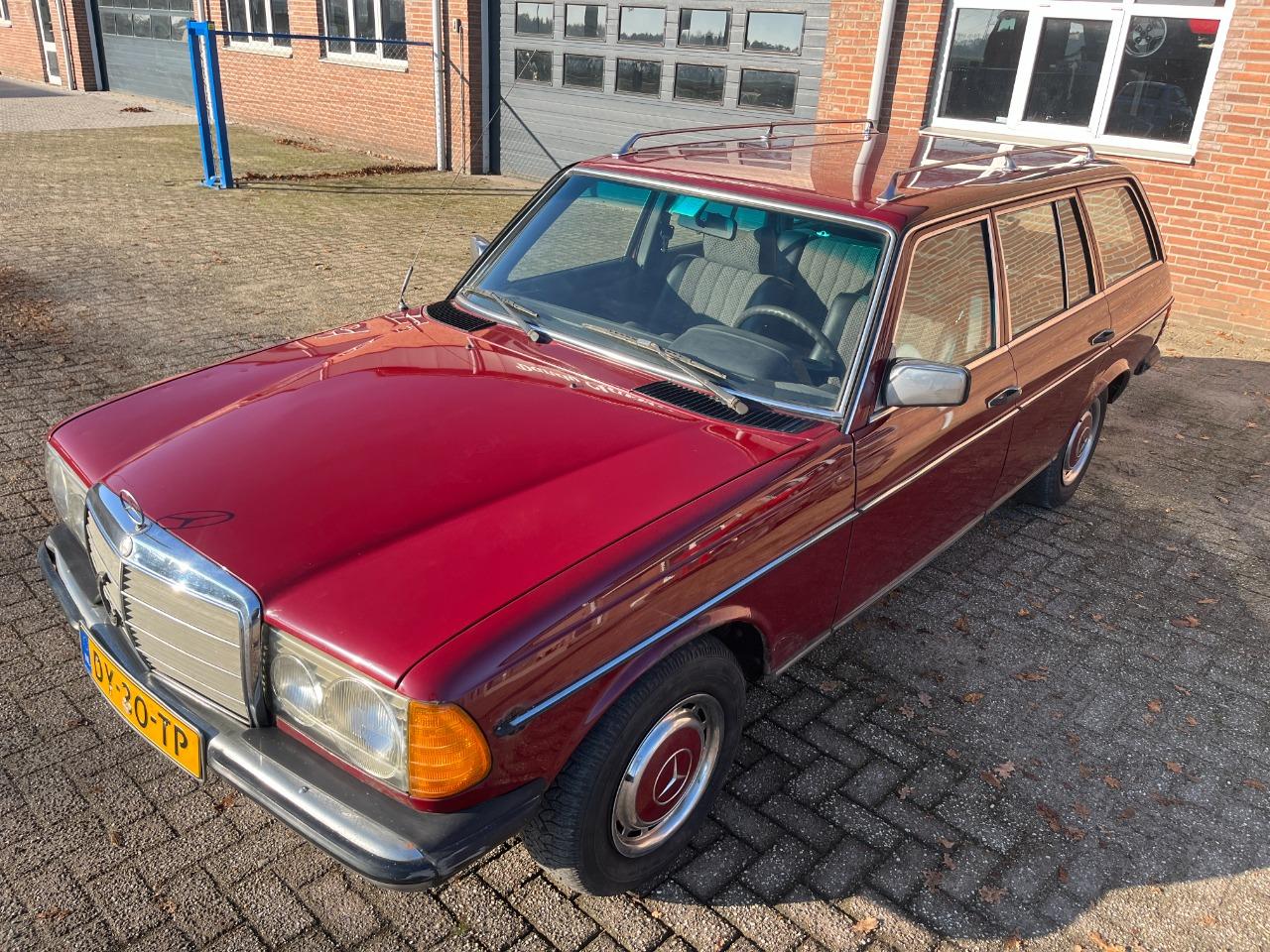 MERCEDES 230 T W123 - 1979 LesAnciennes.com