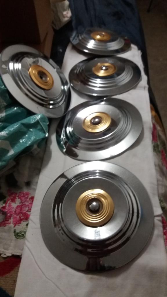 Enjoliveurs Dauphine LesAnciennes.com