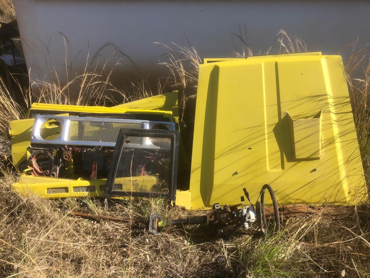 Lot de pièces TOYOTA Land Cruiser HZJ 73 BJ 73 LJ LesAnciennes.com