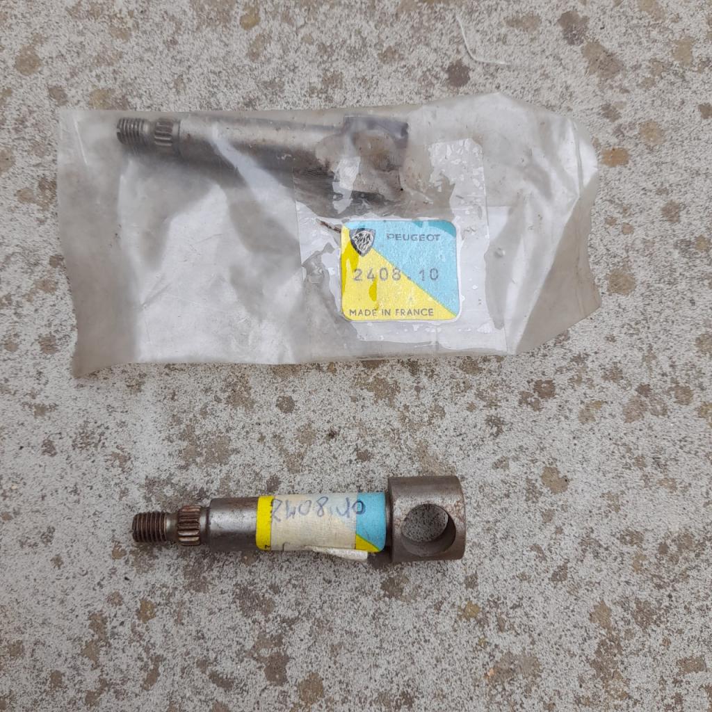 PEUGEOT 404 axe commande de vitesse LesAnciennes.com