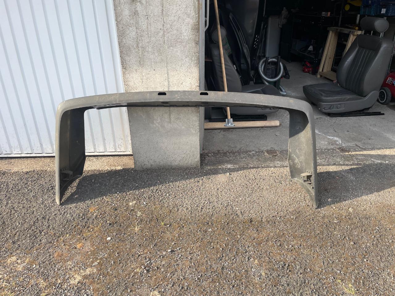 Pare choc FORD Sierra MK1 LesAnciennes.com