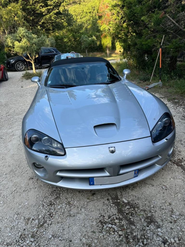 DODGE Viper SRT-10 8.3L - 2004 LesAnciennes.com
