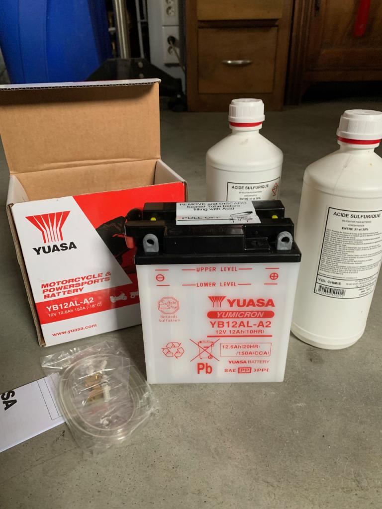 Batterie YUASA TOUTE LesAnciennes.com