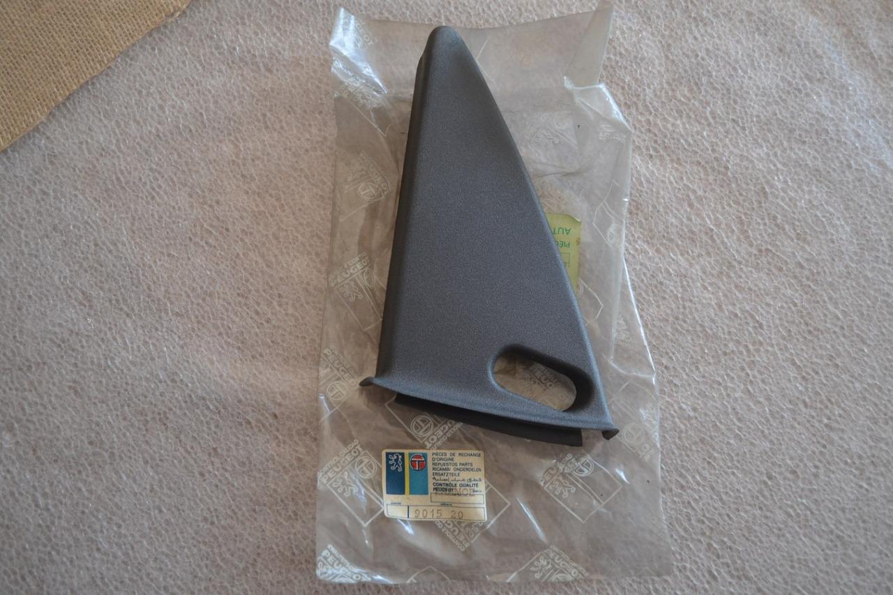 Enjoliveur intérieur rétroviseur G PEUGEOT 405 LesAnciennes.com